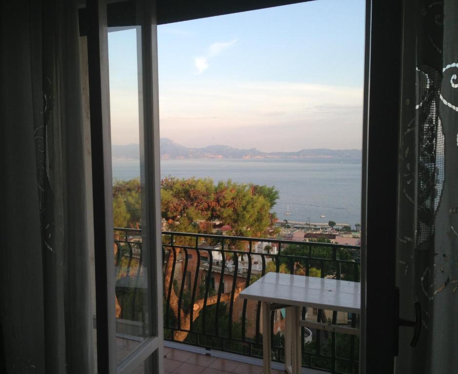 Casa Argentino Bed & Breakfast Napoli Oda fotoğraf